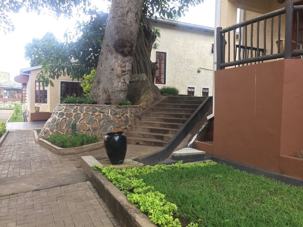 Malawi Sun Hotel Blantyre Exterior photo